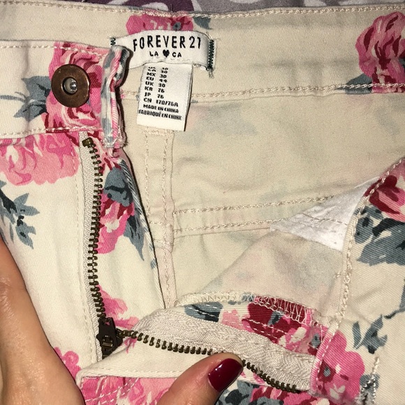 Forever 21 Shorts - Picture 3 of 3